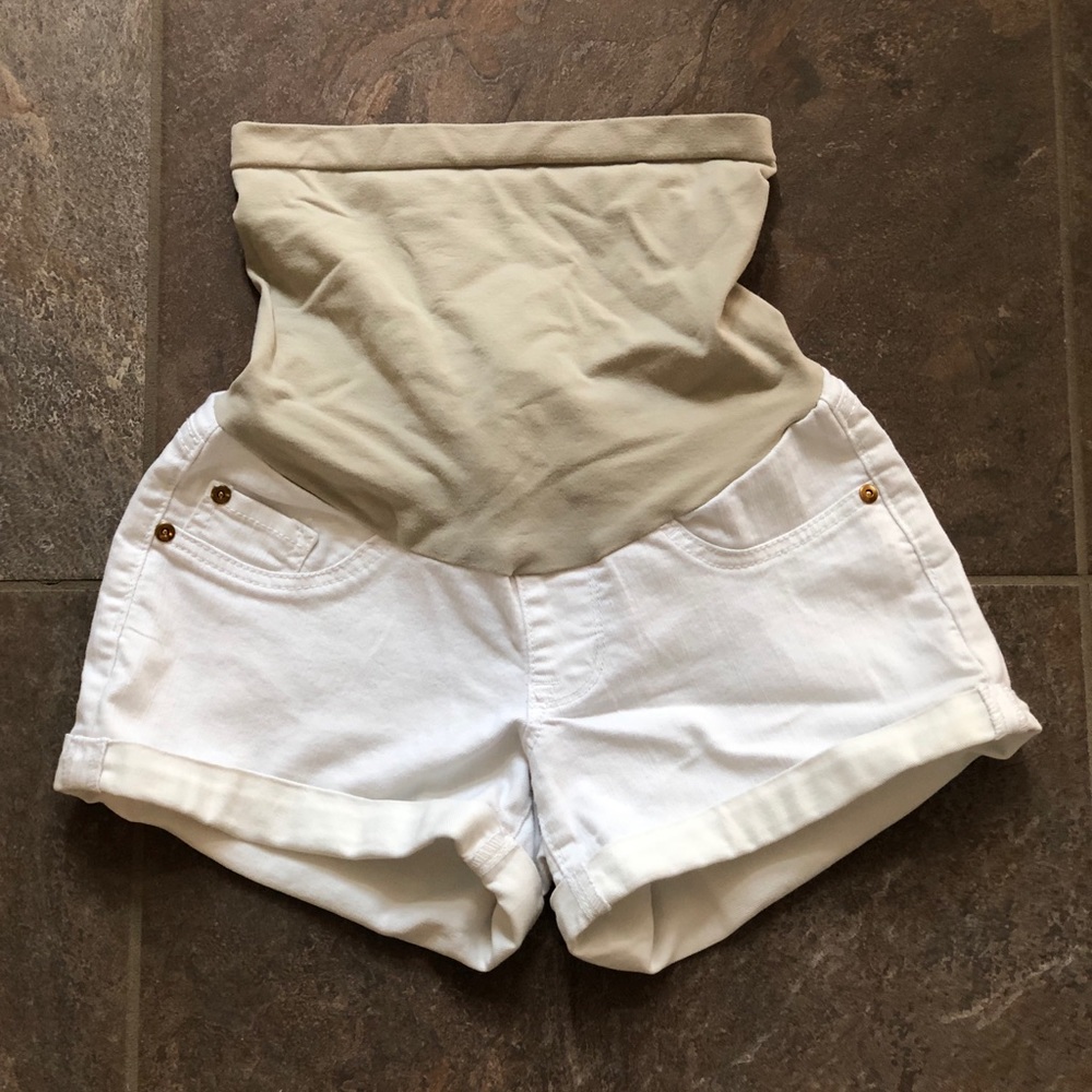 A Pea in the Pod White Denim Maternity Shorts